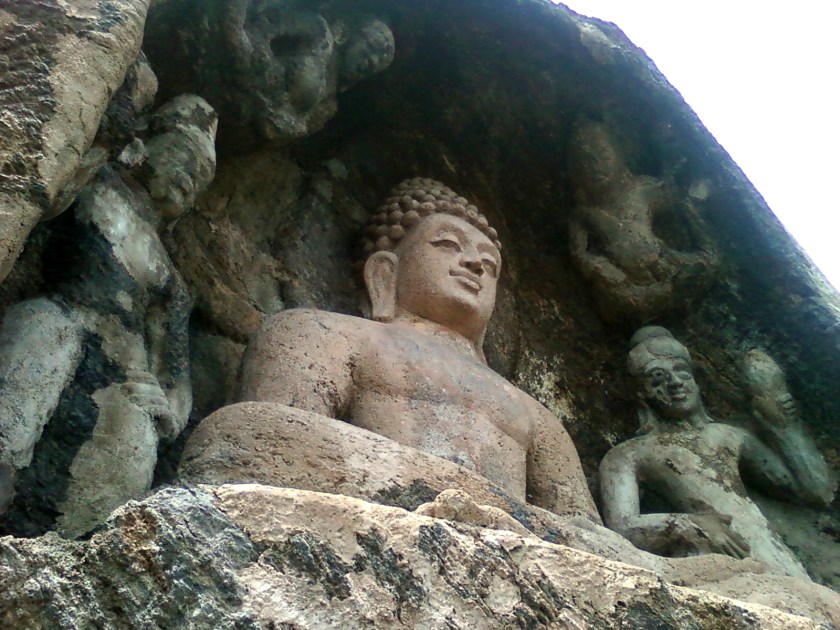 Rock-cut_Lord_--Buddha--_Statue_at_Bojjanakonda_near_Anakapalle_of_Visakhapatnam_dist_in_AP